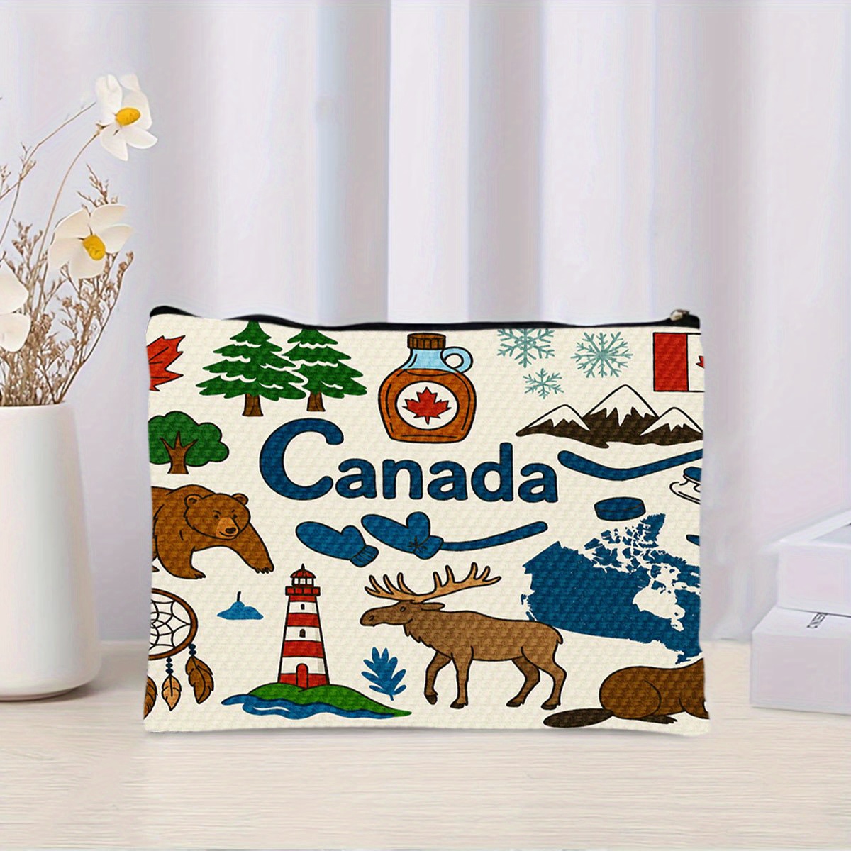 Women Bags In Canada - Un sac à cosmétiques sur le