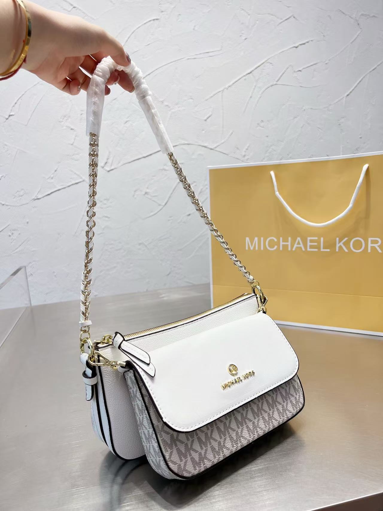 Sac à bandoulière et sac à mai - Women'S Bags Michael Kors avis et prix